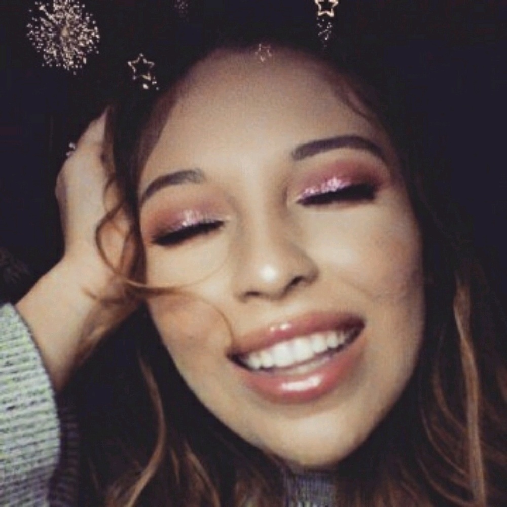 Meet your Posher, Fatima